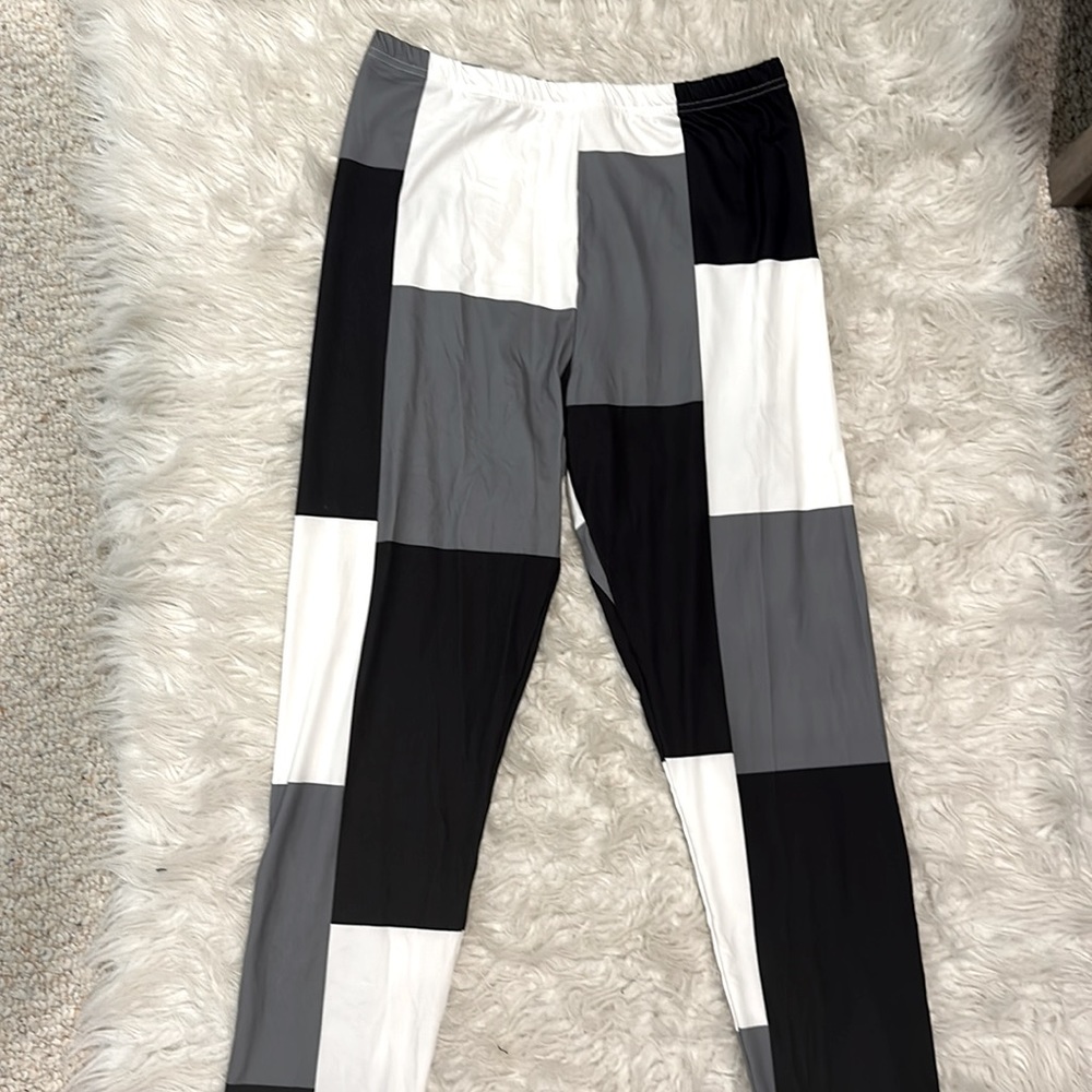 Matching Set - Picture 5 of 7